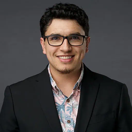 lik Photos Employee – Felipe Espinoza