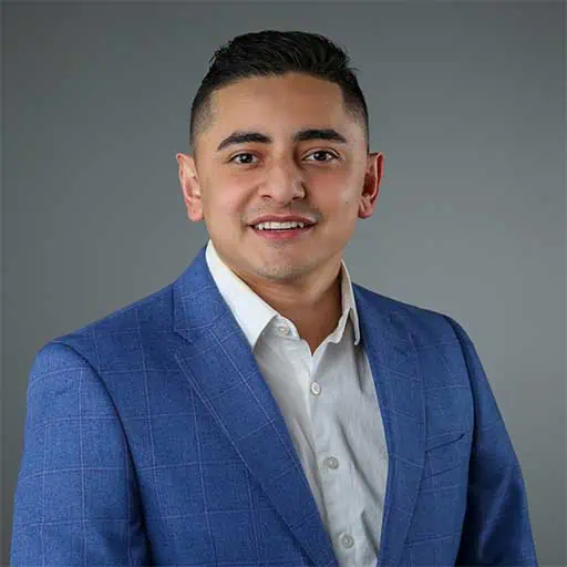 lik Photos Employee – Frank Hernandez